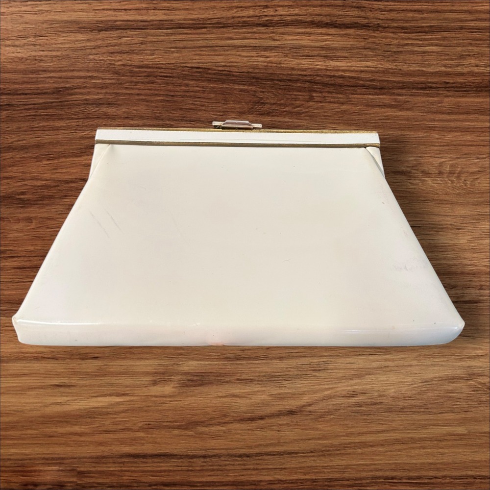 Vintage Andé White Patent Clutch Purse Evening Bag With Chain‎ Strap